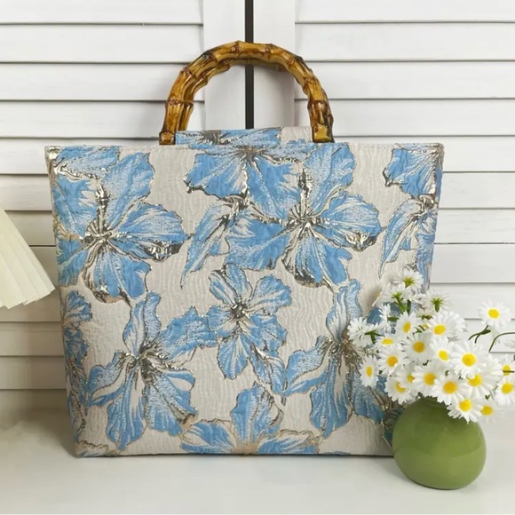 Handbags - NWOT Floral Blue and Cream Tote Bag with Bamboo Handles